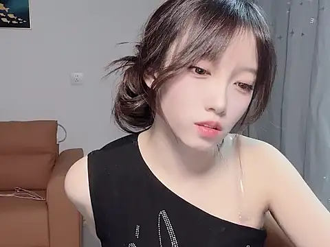 Snapshot of yuyayayu chatting on 11-18-25, 01:15 yuyayayu online show from 11-18-25, 01:15