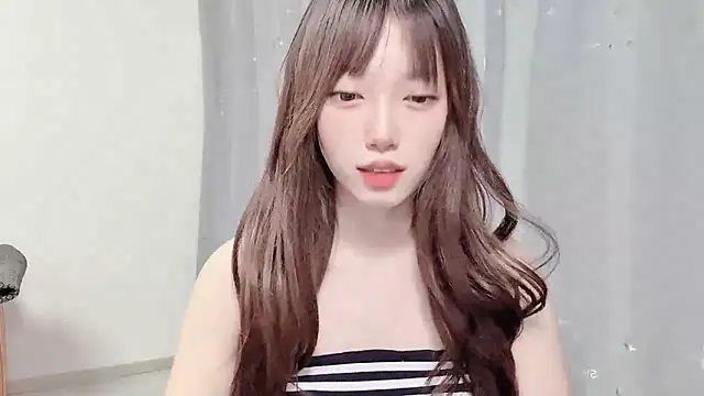 Snapshot of yuyayayu chatting on 11-28-25, 03:04 yuyayayu online show from 11-28-25, 03:04