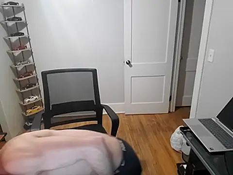 Snapshot of SixNineVibez chatting on 02-10-26, 01:21 SixNineVibez online show from 02-10-26, 01:21