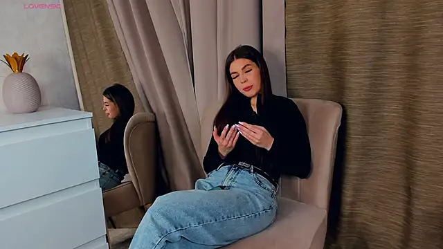 Snapshot of AnetteGamrath chatting on 11-18-25, 03:27 AnetteGamrath online show from 11-18-25, 03:27