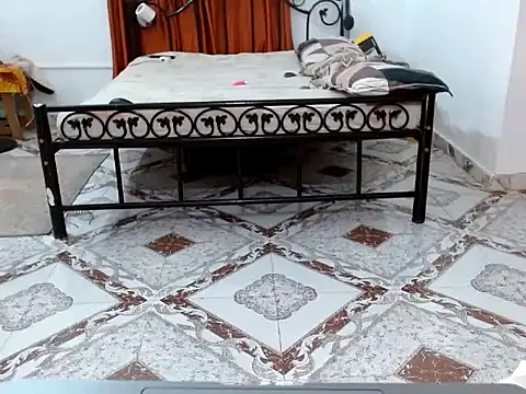 raveena hot online show from 01-16-26, 02:21