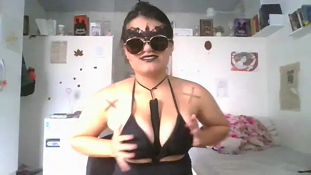 Satanatrix online show from 03-19-26, 06:23