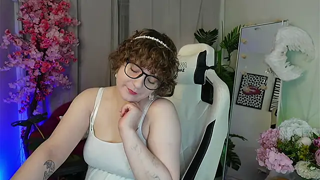 melissa   moore online show from 11-21-25, 06:01