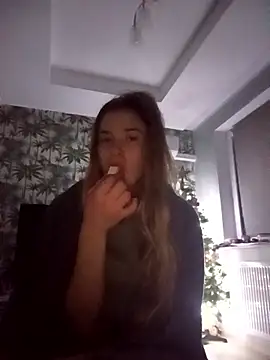 Snapshot of BarniLili chatting on 01-06-26, 03:32 BarniLili online show from 01-06-26, 03:32