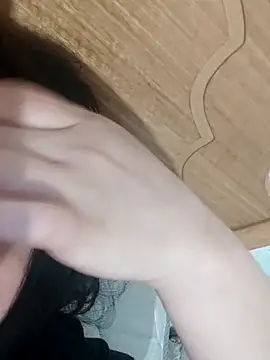 Snapshot of braidqueen00 chatting on 02-12-26, 01:33 braidqueen00 online show from 02-12-26, 01:33