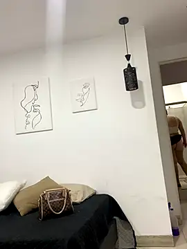 Soffiegrey online show from 12-19-25, 01:07