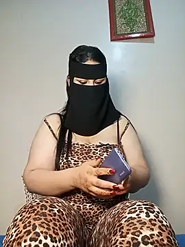 fati35flou online show from 07-19-26, 06:06