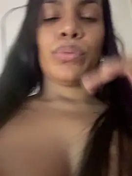 ArielleMillerr- online show from 12-16-25, 05:51