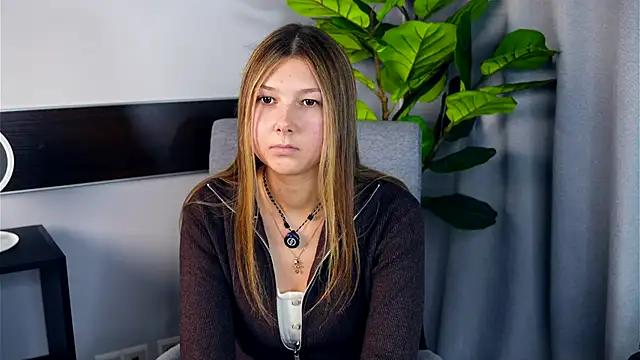 Snapshot of FaySagal chatting on 11-19-25, 10:26 FaySagal online show from 11-19-25, 10:26