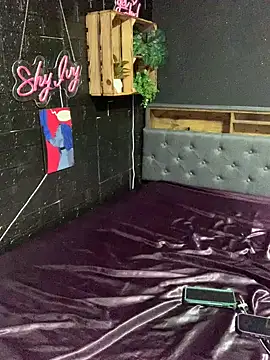 Shy-Ivy online show from 03-10-26, 09:42