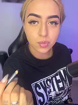 Snapshot of VeloraVyxen_ chatting on 11-18-25, 02:50 VeloraVyxen online show from 11-18-25, 02:50