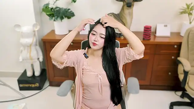 Snapshot of Pickmegirl_999 chatting on 11-21-25, 03:16 Pickmegirl 999 online show from 11-21-25, 03:16