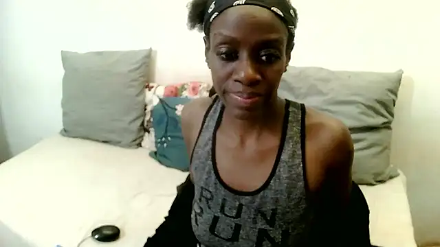 BrunetteNaomi8 online show from 05-18-26, 03:07