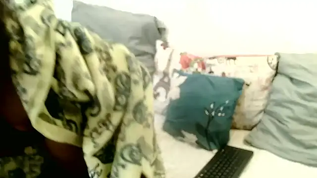 BrunetteNaomi8 online show from 05-19-26, 07:53