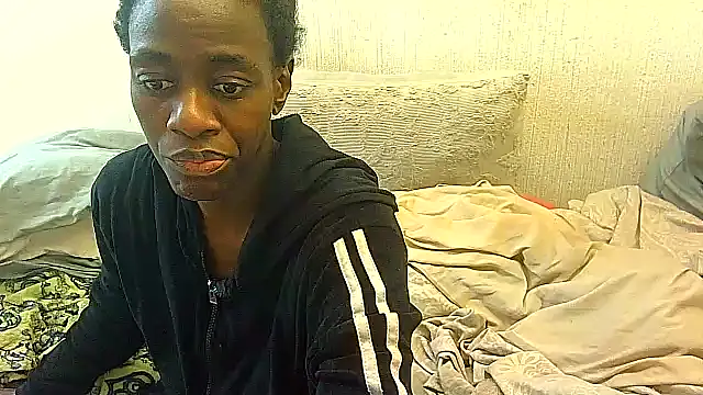 BrunetteNaomi8 online show from 06-30-26, 07:59