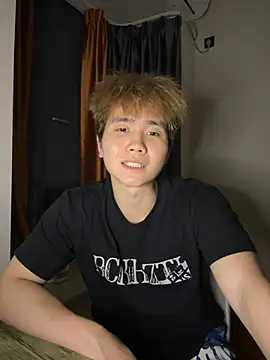 Juhone online show from 04-12-26, 03:28