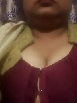 Snapshot of Simran62 chatting on 01-07-26, 05:26 Simran62 online show from 01-07-26, 05:26