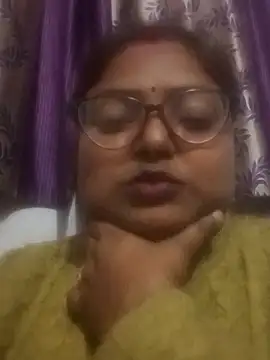 Snapshot of Simran62 chatting on 01-09-26, 05:59 Simran62 online show from 01-09-26, 05:59