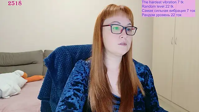 Snapshot of Foxy-lady chatting on 06-11-26, 11:36 Foxy-lady online show from 06-11-26, 11:36