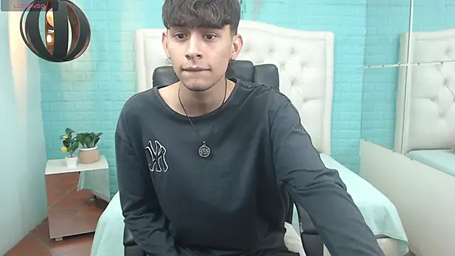 DraxBlade09 online show from 04-22-26, 07:37