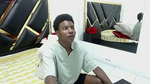 NoahJhonson69 online show from 04-19-26, 11:31