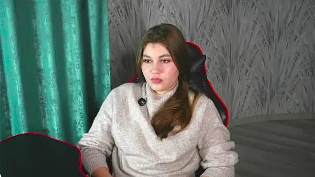 Snapshot of LyndaSkorcz chatting on 11-19-25, 12:05 LyndaSkorcz online show from 11-19-25, 12:05