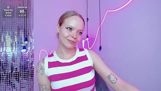 lucy loy online show from 12-19-25, 02:13