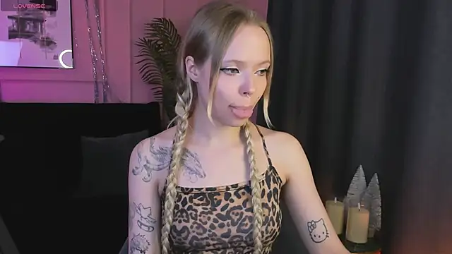 lucy loy online show from 01-14-26, 01:50