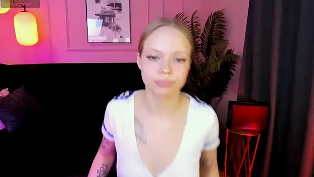 lucy loy online show from 04-16-26, 06:58