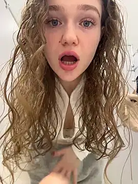 RussianWoman online show from 04-27-26, 03:37