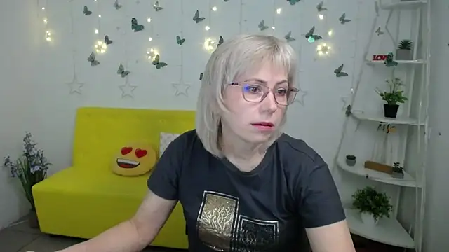 LaurenWishy online show from 03-15-26, 05:57