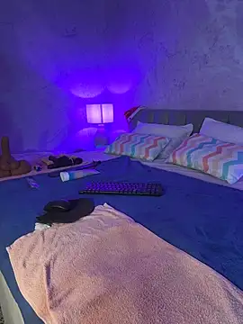 IsabelaStefano online show from 12-16-25, 03:22