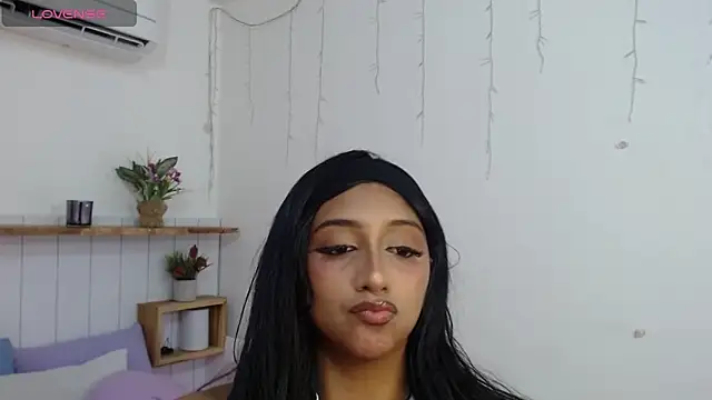 Snapshot of Karol_Soft chatting on 11-27-25, 08:22 Karol Soft online show from 11-27-25, 08:22