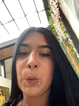 Snapshot of Emily_0-5 chatting on 12-01-25, 08:47 Emily 0-5 online show from 12-01-25, 08:47