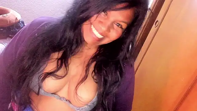 ebonycamelia online show from 06-08-26, 12:14