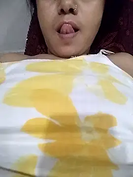 Snapshot of Hott_myraa chatting on 01-08-26, 07:27 Hott myraa online show from 01-08-26, 07:27