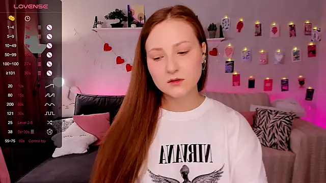 velvet cherry  online show from 01-15-26, 08:19