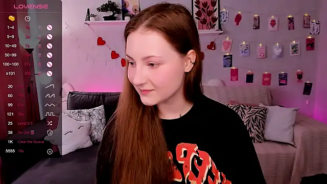 Snapshot of velvet_cherry_ chatting on 04-25-26, 07:55 velvet cherry online show from 04-25-26, 07:55