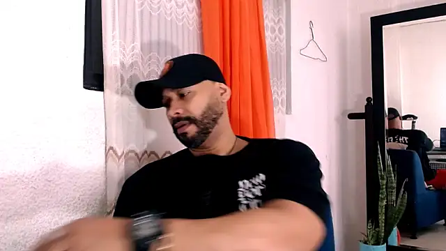 musclehetero online show from 06-08-26, 03:34