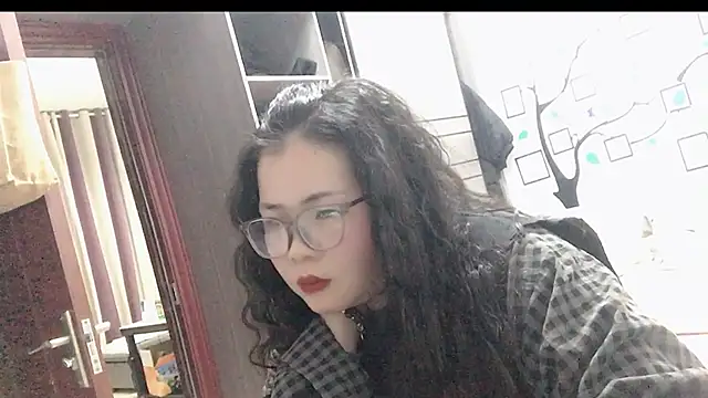 Huahua3187 online show from 11-25-25, 12:49