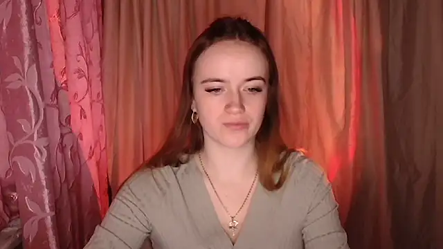 Illa May online show from 12-16-25, 07:13