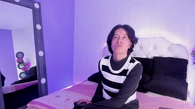 CoralAndOcean  online show from 12-02-25, 12:32