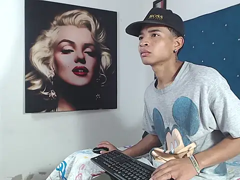 crissex3 online show from 03-19-26, 12:31