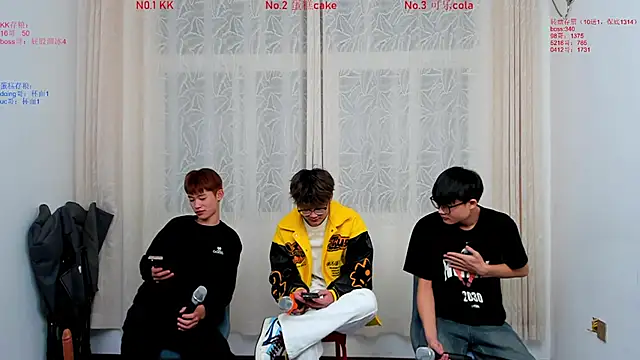 Delicious-boys-001 online show from 11-26-25, 10:16