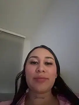 kylie pregnat online show from 11-24-25, 01:22