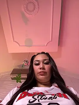 kylie pregnat online show from 11-26-25, 01:01