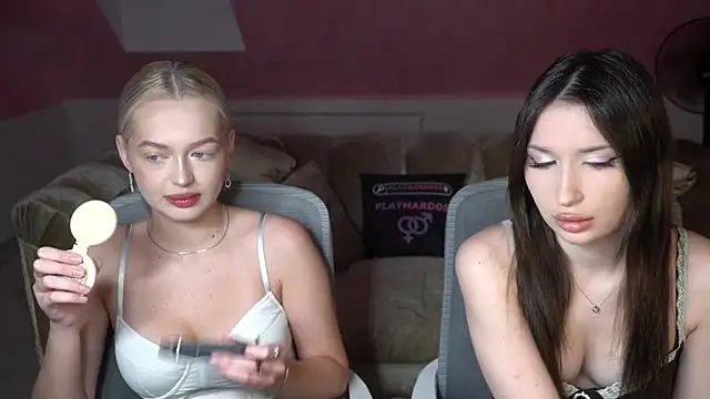 Liza Mur online show from 11-23-25, 03:12