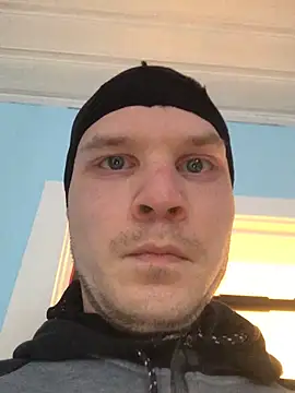 Spielzeugtwink online show from 03-31-26, 04:07