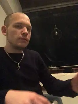 Snapshot of Spielzeugtwink chatting on 05-20-26, 11:00 Spielzeugtwink online show from 05-20-26, 11:00