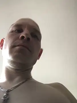 Snapshot of Spielzeugtwink chatting on 05-30-26, 04:15 Spielzeugtwink online show from 05-30-26, 04:15